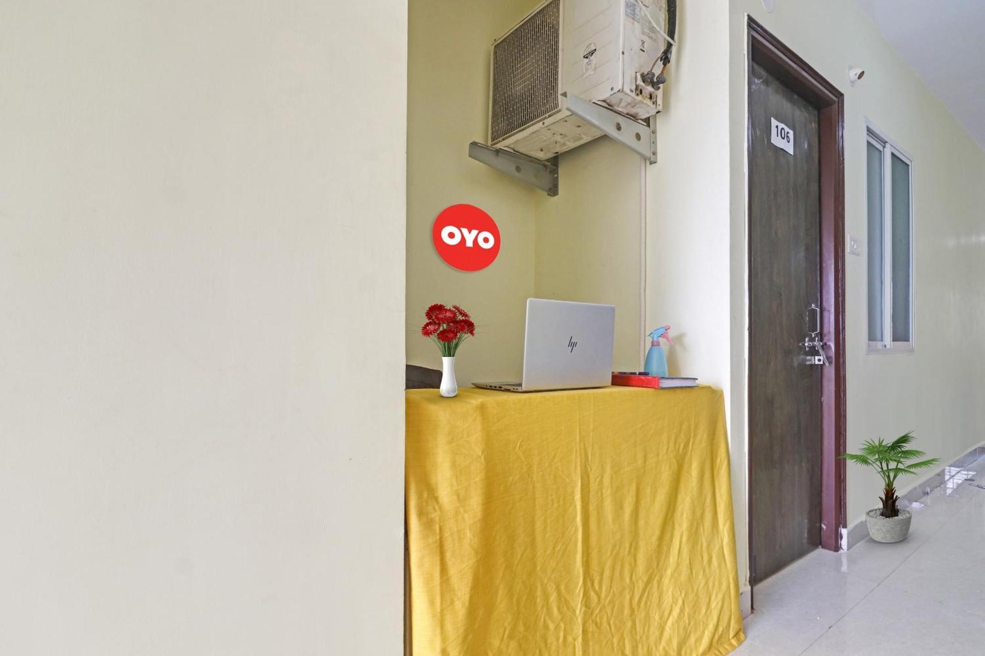 Super Hotel O Dk Reddy Square Hyderabad Exterior foto