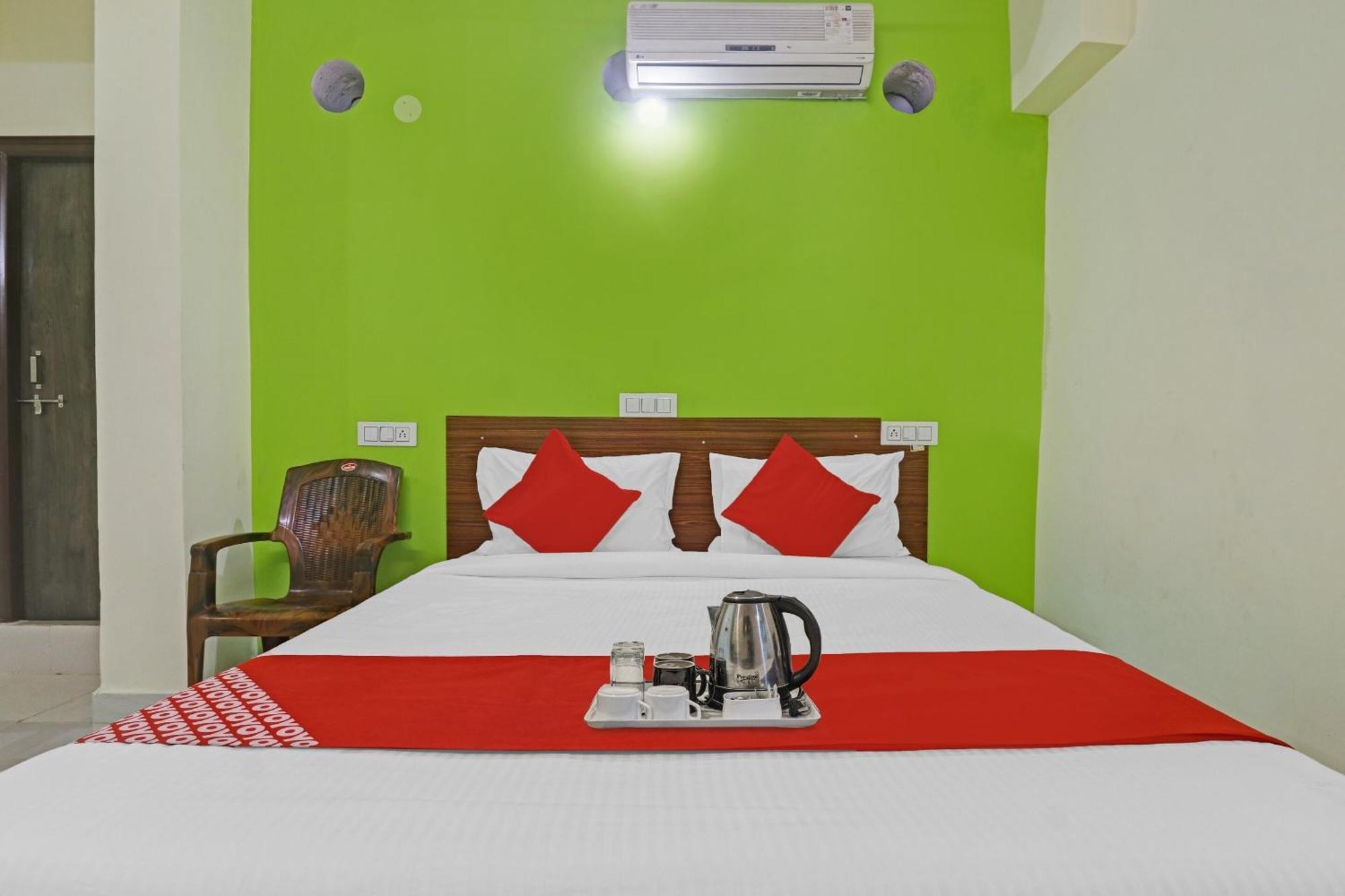 Super Hotel O Dk Reddy Square Hyderabad Exterior foto