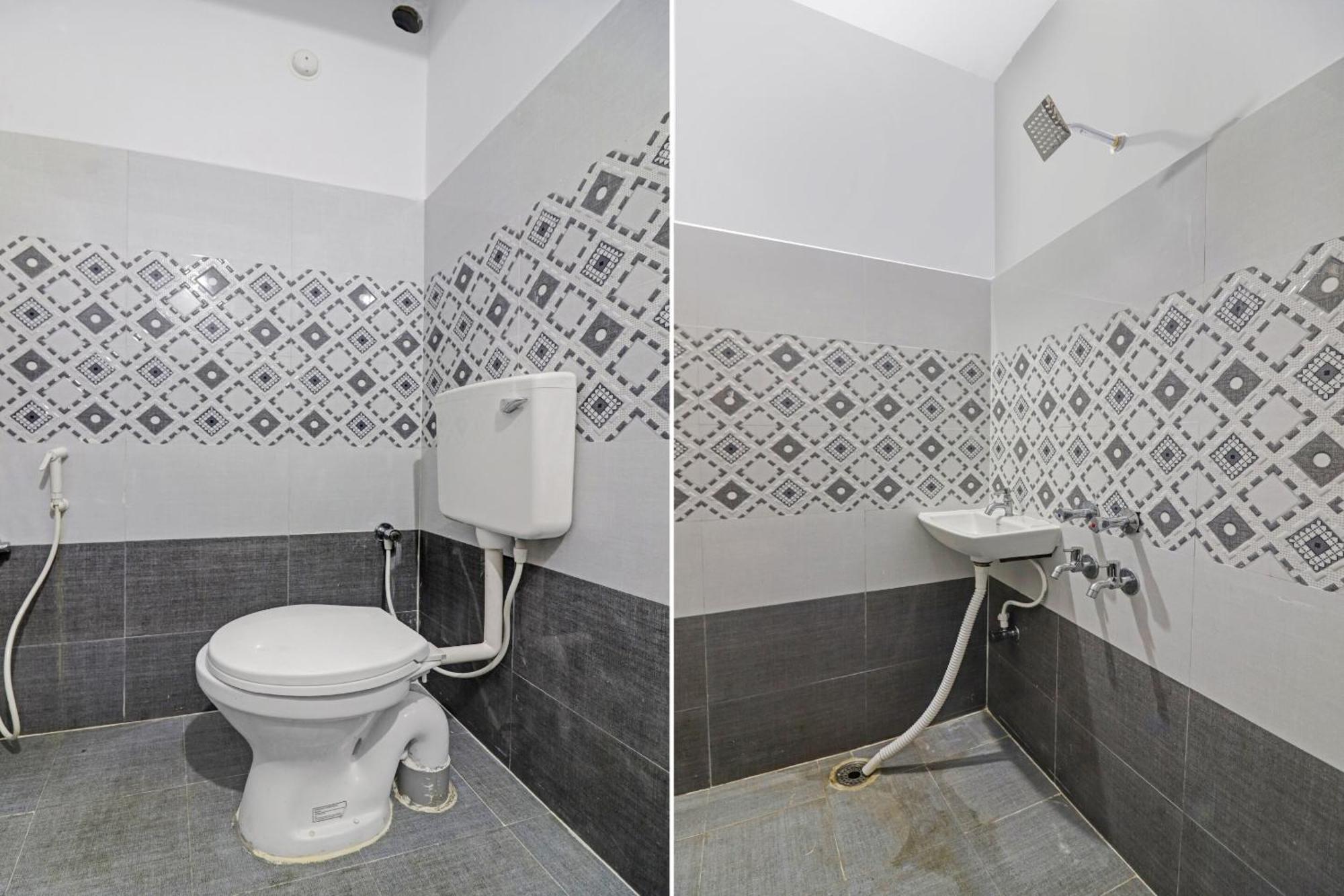 Super Hotel O Dk Reddy Square Hyderabad Exterior foto